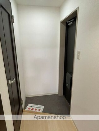Ｌａ　Ｄｏｕｃｅｕｒ榴ヶ岡[1R/36.63m2]の玄関