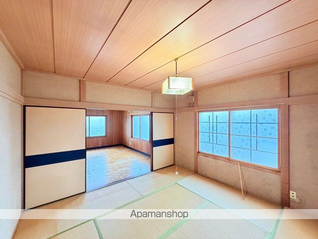石狩市 2階建 築47年の内装写真