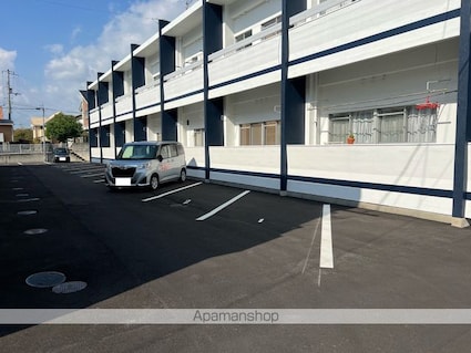 アーバンステージ上原[2DK/54.14m2]の駐車場1