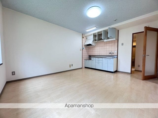 サンワロイヤル長江の内装写真