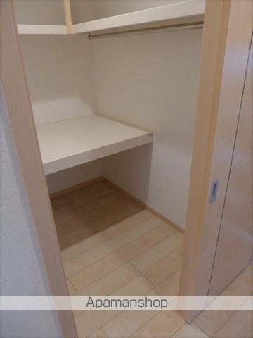 ガーデンヒルズ上ノ山1の内装写真