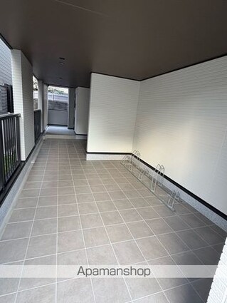 ヒカルサ堺市文珠橋通Ⅱ[1K/27.02m2]のエントランス1