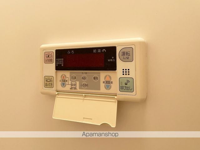 アンプルールベトンカルティエの内装写真