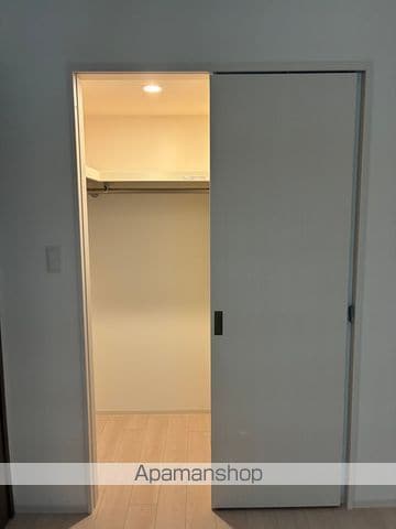 南市岡3丁目物件の内装写真