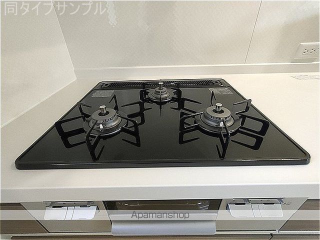 TORISIA千里丘IIIの内装写真