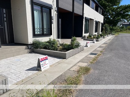 クレメント近江八幡　Ｂ[1LDK/50.01m2]のエントランス