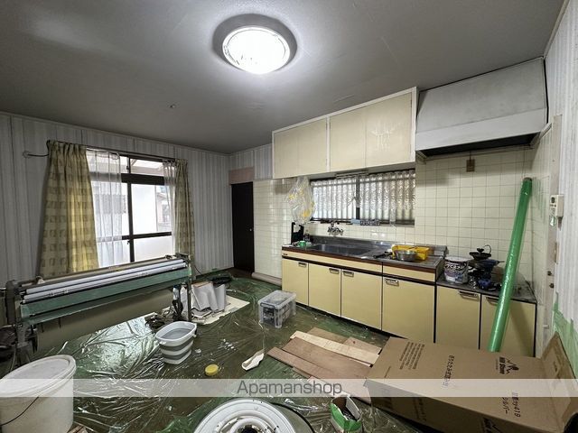 糸島市曽根戸建の内装写真