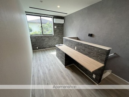 ＣＯＮＴＲＯ　Ｂ[1LDK/35.6m2]のリビング・居間