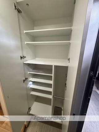 ＳＱＵＡＲＥ　ＣＩＴＹ　ＹＯＫＯＨＡＭＡ　ＴＳＵＲＵＭＩ[1K/21.83m2]の内装10