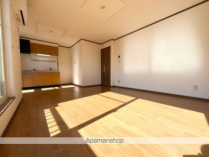 エストロジュマン[2LDK/63.11m2]のリビング・居間