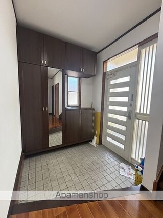 宝沢貸家[4LDK/124m2]の玄関