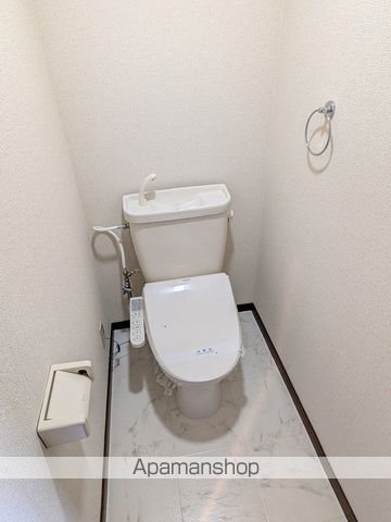 Surplus Oneハタダの内装写真