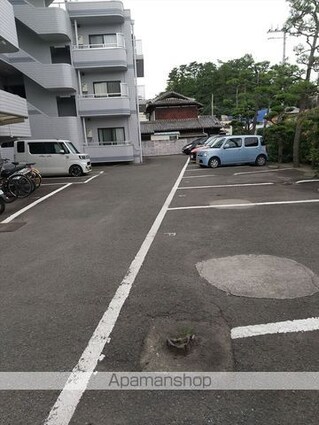 和歌山県和歌山市和歌浦東２丁目[3DK/58.88m2]の駐車場2