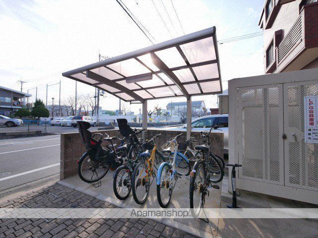 シャルム荒江の外観写真