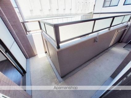 ロイヤルメゾン岩崎町[3LDK/78.89m2]のバルコニー