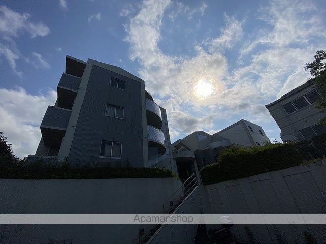 ヒルクレストアツギの外観写真
