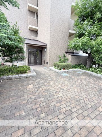 ノイ初芝の玄関写真