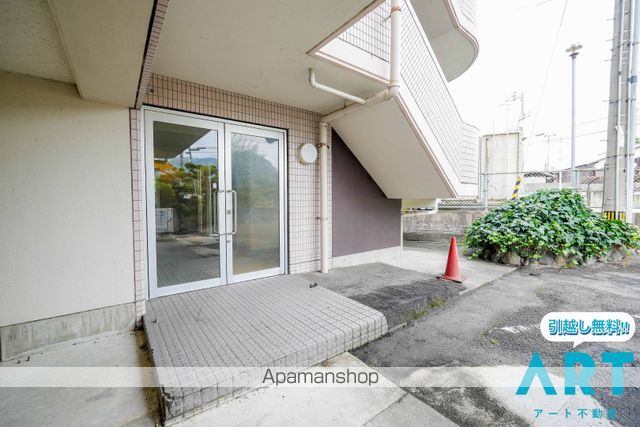 フォレストコートの玄関写真