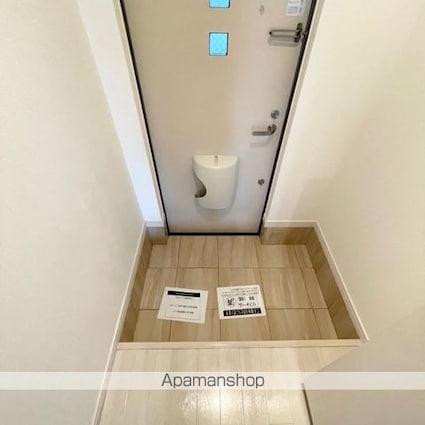 ラフィネシャトー[2LDK/58.2m2]の玄関