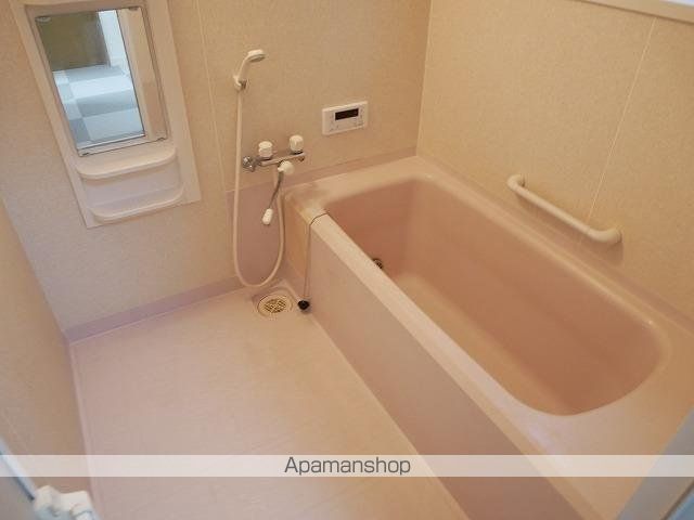 弥生町戸建の内装写真