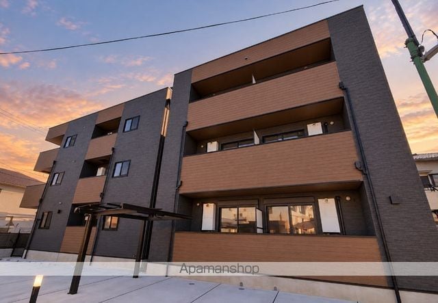 LOUIS APARTMENT 豊中蛍池ウエストの外観写真