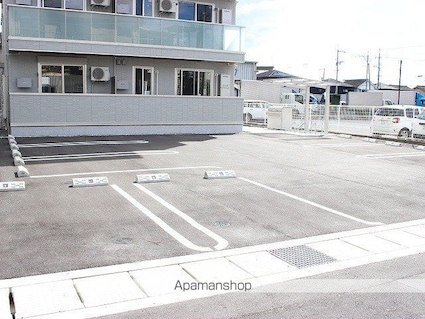 Ｄーｒｅｓｉｄｅｎｃｅ曙町１丁目[1LDK/36.11m2]の駐車場