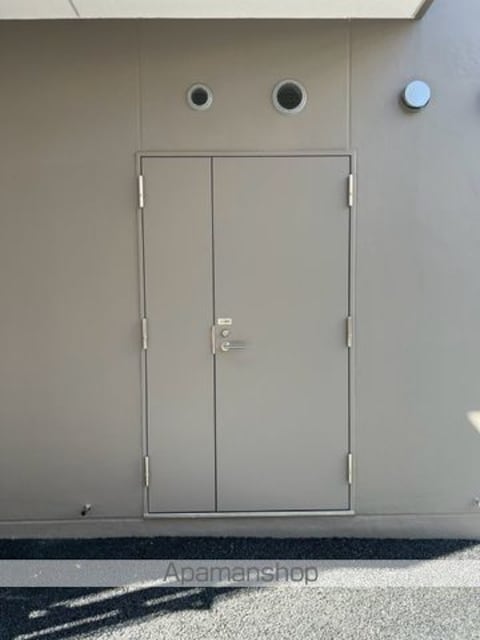 東京都新宿区西落合２丁目[2LDK/53.2m2]の共用部1