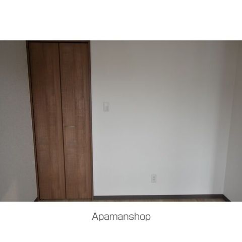 アートレータ発寒の内装写真