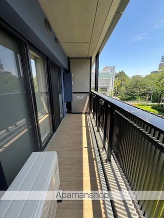 東京都新宿区百人町３丁目[2LDK/44.54m2]のバルコニー