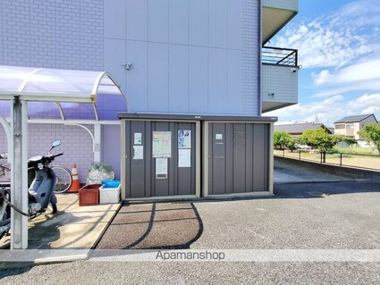 エクセレント・マンション[1K/25m2]の駐車場