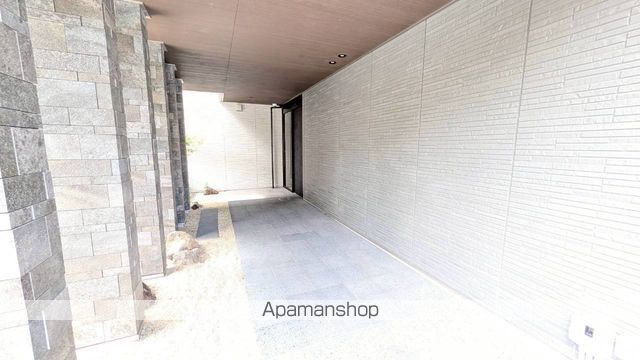 セレスティア中野上高田の玄関写真