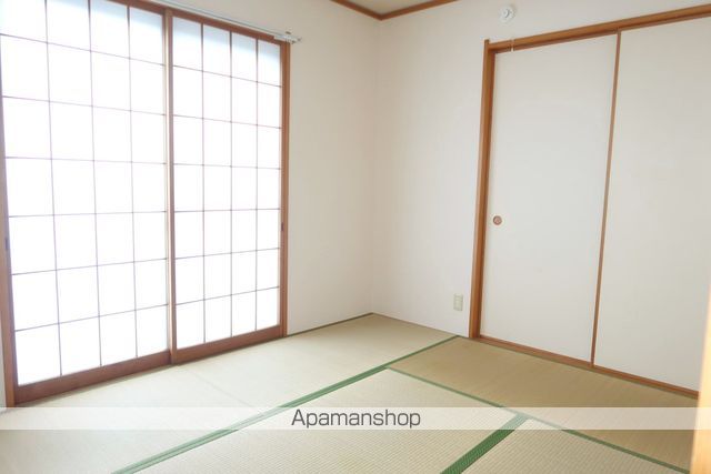 detached 埼玉県入間市大字新光

地図を見る