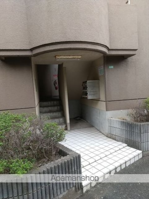 和歌山県和歌山市西小二里２丁目[3DK/55.66m2]のエントランス