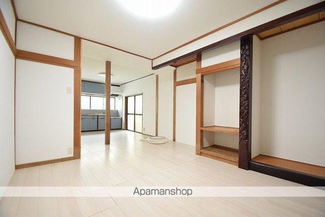 西伊敷六丁目戸建ての内装写真