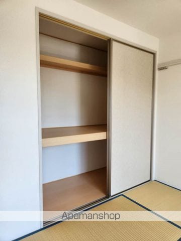 ラークヒルズCの内装写真