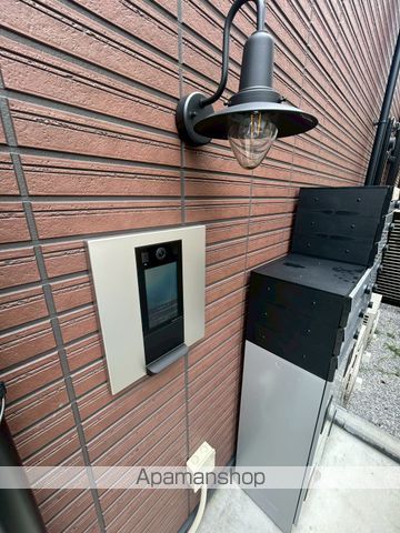 WOODCREST沼袋RESIDENCEの玄関写真