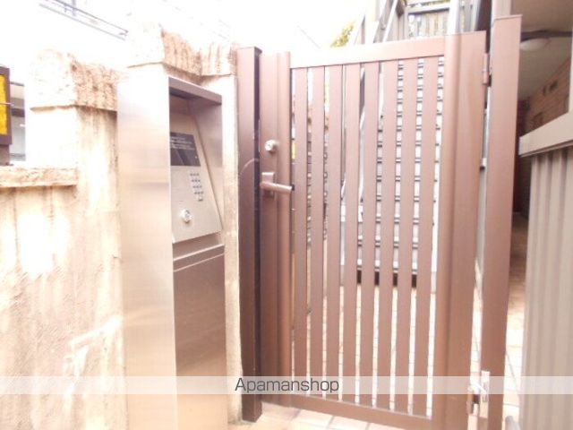 ルミエール井荻の玄関写真