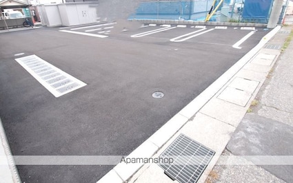 ＧＲＡＮＤ　ＤーＲＯＯＭ高宮北Ｗ[1LDK/40.29m2]の駐車場1