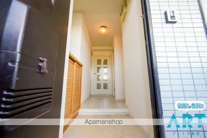 ラタンファミリアⅠ[3LDK/67.02m2]の玄関