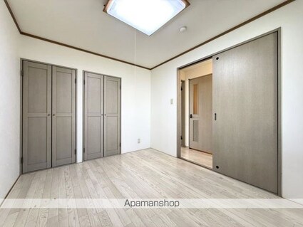 ルーヴルやまとⅡ[1LDK/44.71m2]の内装1