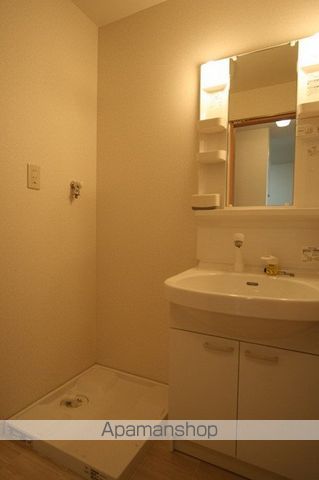 アンプルール クラージュ コリーヌシャンIの内装写真