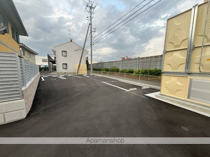 ＤーＲＯＯＭ　東矢倉[2LDK/54.36m2]の駐車場2