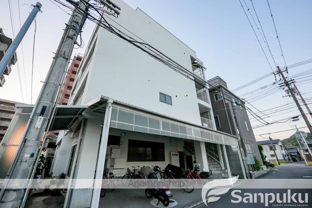 井上ビルの外観写真