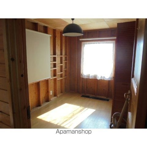 石狩市 2階建 築30年の内装写真