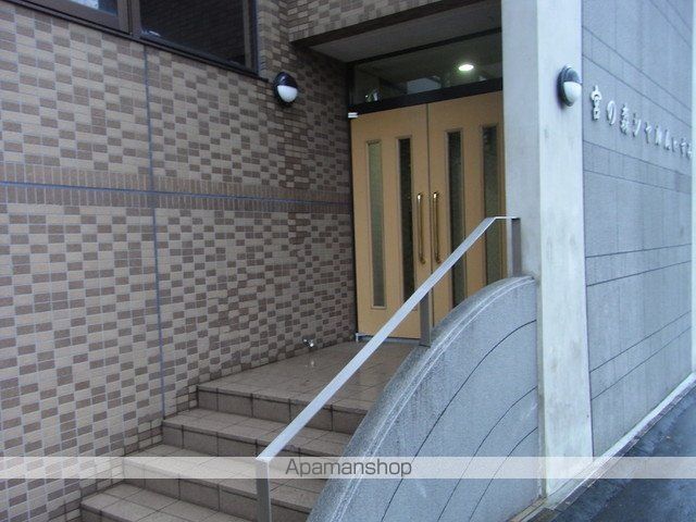 宮の森シャルムいずみの玄関写真