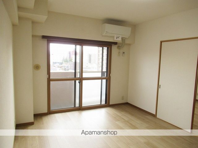 プラザ本町イーストの内装写真