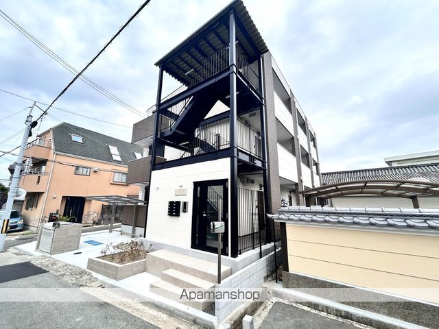 フェリーチェラテの外観写真
