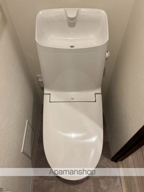 東京都中野区江原町２丁目[1K/28.13m2]のトイレ