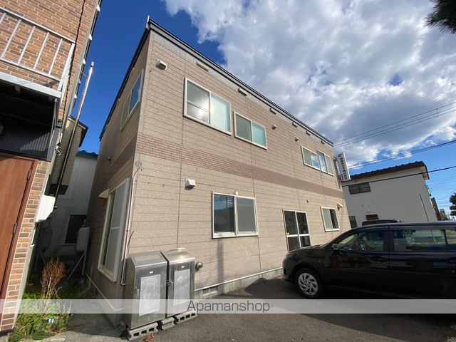 栄町6番アパートの外観写真
