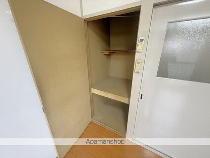 フローラ松川[1DK/31.8m2]の収納
